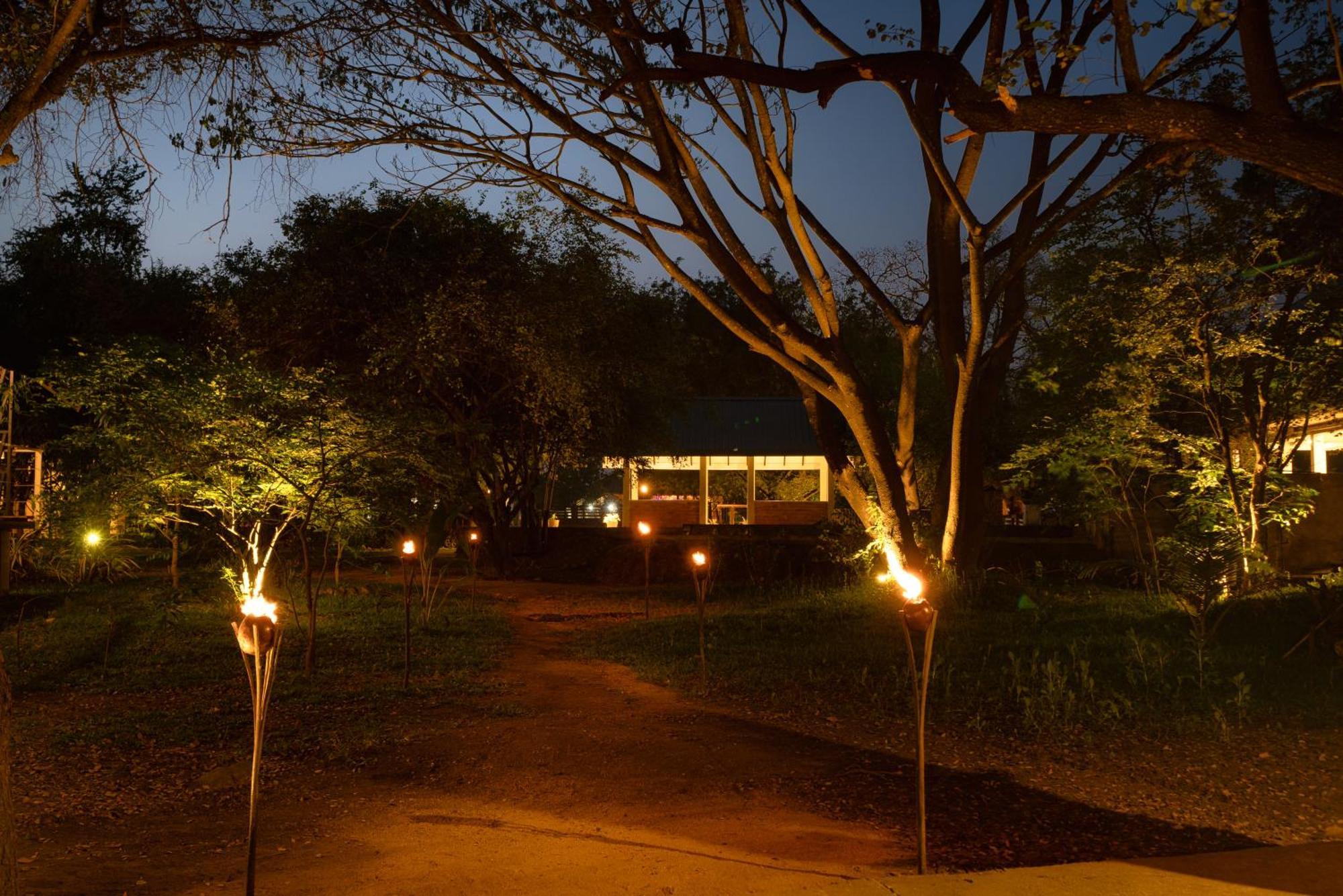 Lario Resort Sigiriya Bagian luar foto