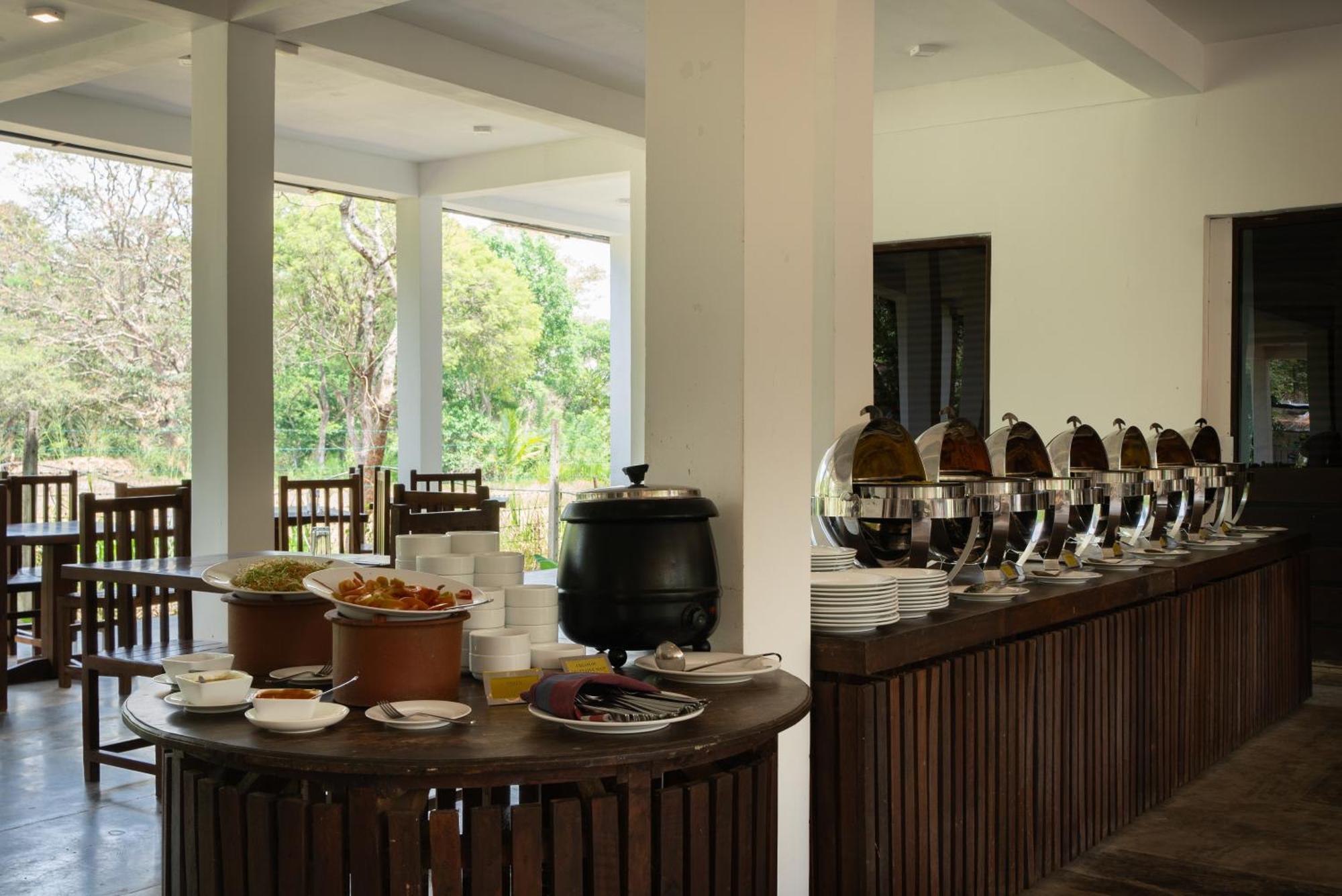 Lario Resort Sigiriya Bagian luar foto