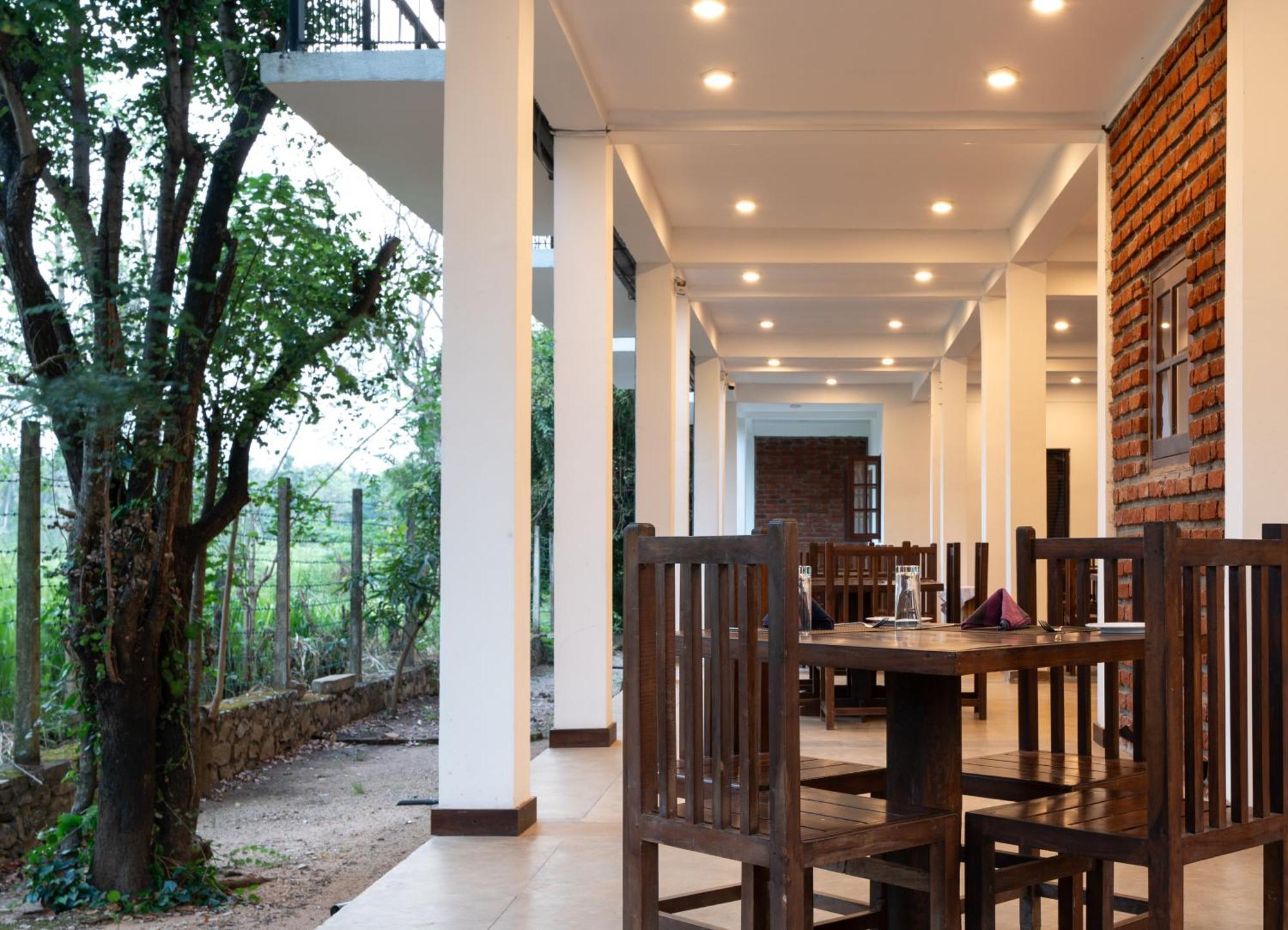 Lario Resort Sigiriya Bagian luar foto